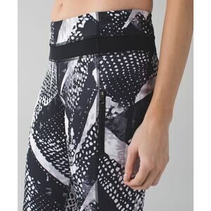 Lululemon Inspire Tight II Mesh Leggings Static Mist Women's Black White Size 6